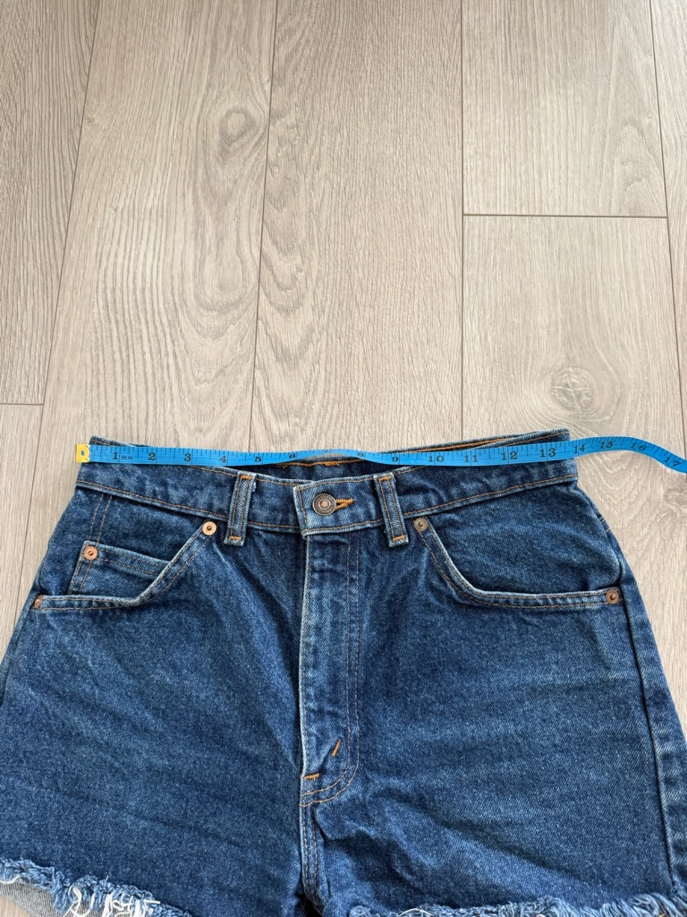 Levi’s Vintage 619 Orange Tab Cut Off Jean Denim Shorts - Picture 10 of 13